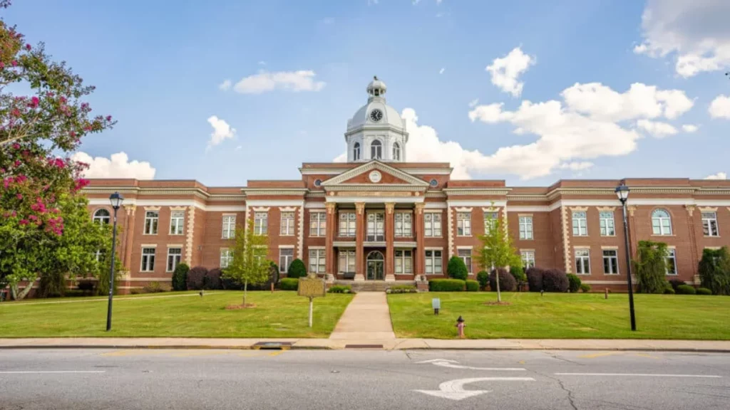 transportation from Atlanta Airport to Eatonton GA with sedans, SUVs, and limousines