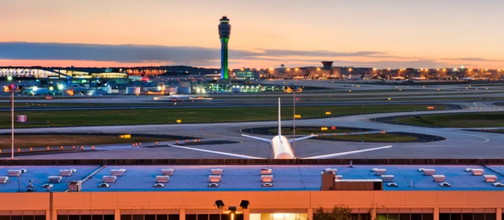 Luxury car service to Hartsfield Jackson Airport with professional chauffeur by United Global Limousine